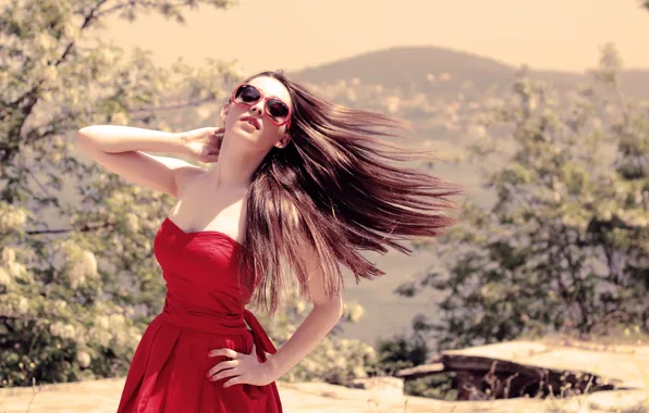 Картинка лето, девушка, ветер, очки, красное платье, длинные волосы, Ozge Aslan