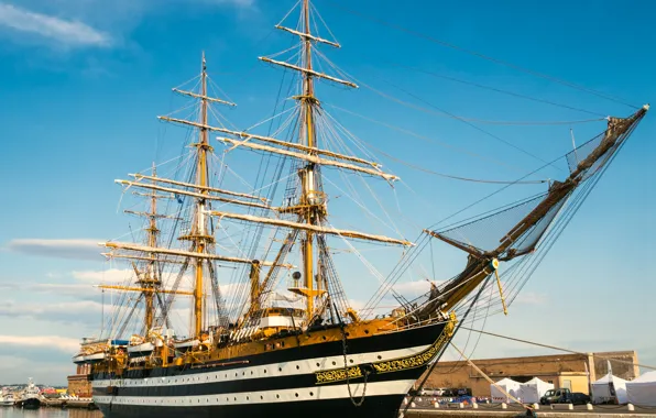 Парусник, учебный, ВМС Италии, Amerigo Vespucci