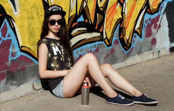 Girl, shorts, beautiful, model, sweet, cap, brunette, sunglasses