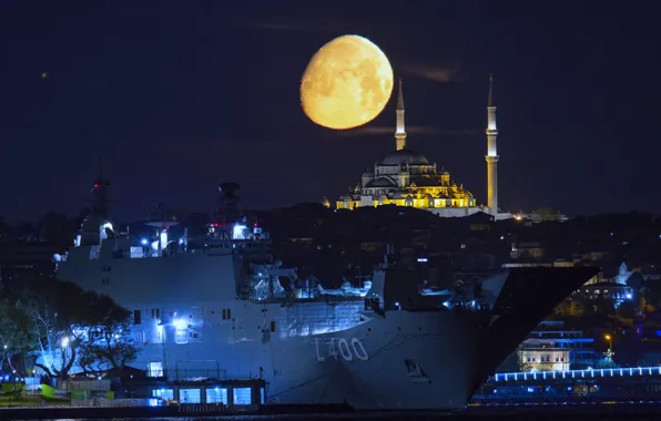 Ночь, огни, луна, Стамбул, УДК Anadolu