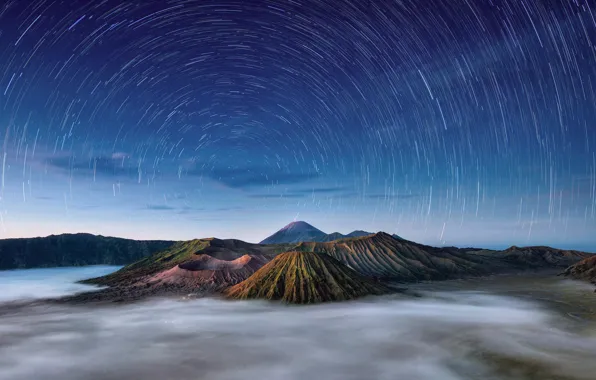 Картинка небо, звезды, утро, Индонезия, круговорот, Ява, вулканический комплекс-кальдеры Тенгер, действующий вулкан Бромо