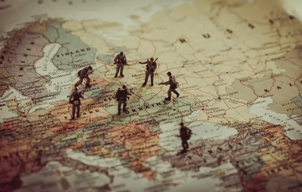 Soldiers, war, map, World War II, dolls
