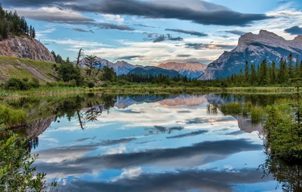 Картинка облака, пейзаж, горы, природа, озеро, отражение, растительность, Канада