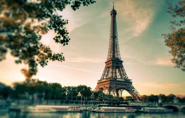 Картинка париж, эйфелева, город. река, башня. закат