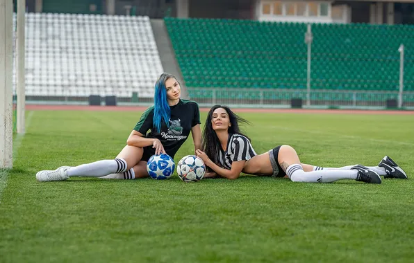 Девушки, мяч, фотосессия, футбольное поле, Георгий Дьяков