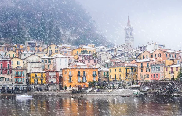 Снег, дома, Италия, озеро Комо, Варенна