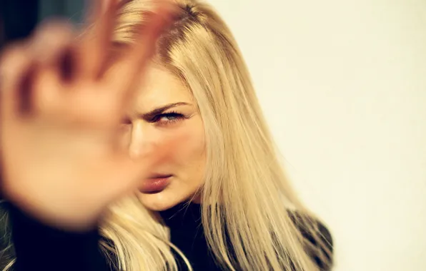 Wall, Black, Blond, Angry, Hand