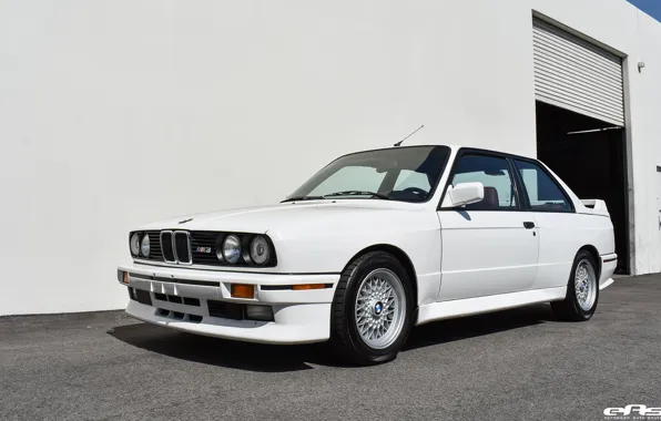 White, German car, BMW E30 M3