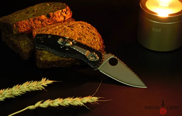 Уют, темный фон, свеча, хлеб, нож, колосья, холодное оружие, spyderco