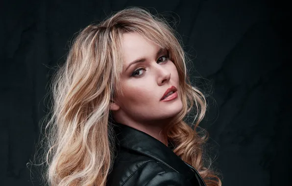 Картинка взгляд, девушка, лицо, модель, волосы, куртка, блондинка, Carla Monaco