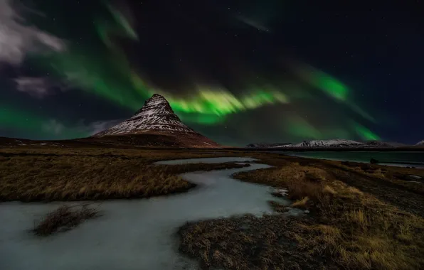 Небо, звезды, ночь, северное сияние, Исландия, гора Kirkjufell