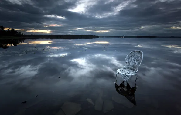Картинка ночь, озеро, кресло
