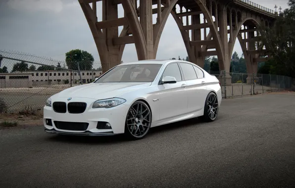 Картинка белый, мост, бмв, BMW, white, F10, 550i
