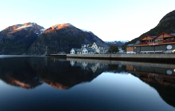 Снег, горы, река, дома, river, mountains, snow, houses