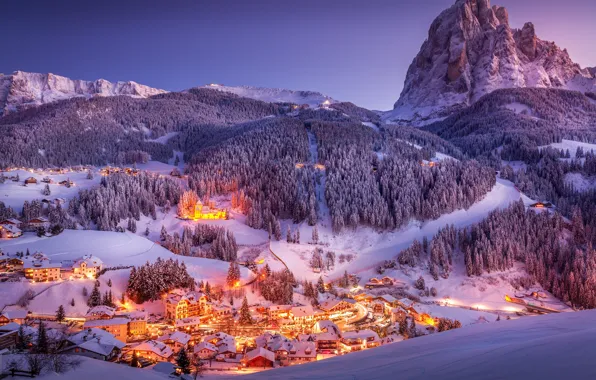 Картинка зима, свет, снег, горы, ночь, вечер, Альпы, городок