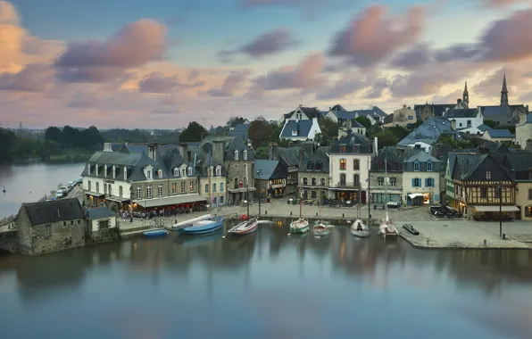 Картинка город, река, Франция, дома, лодки, набережная, коммуна, Оре