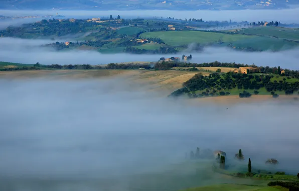 Картинка деревья, туман, дом, холмы, утро, Италия, Тоскана
