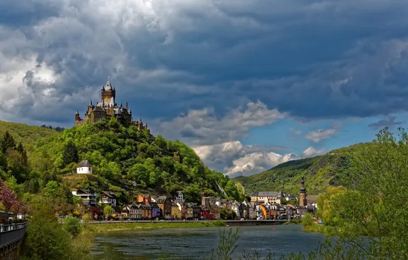 Картинка облака, горы, река, замок, дома, Германия, набережная, Мозель