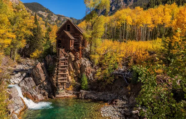 Осень, лес, горы, водяная мельница