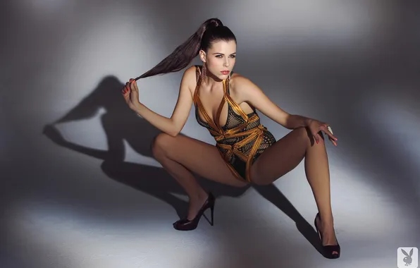 Девушка, брюнетка, плейбой, бондаж, Aleksa Slusarchi