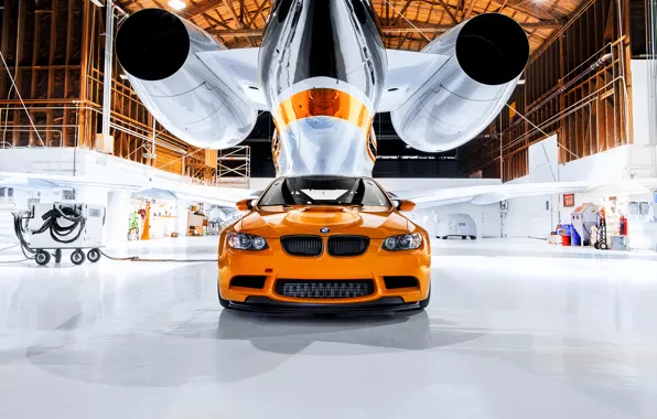 Картинка BMW, ангар, orange, M3 GTS