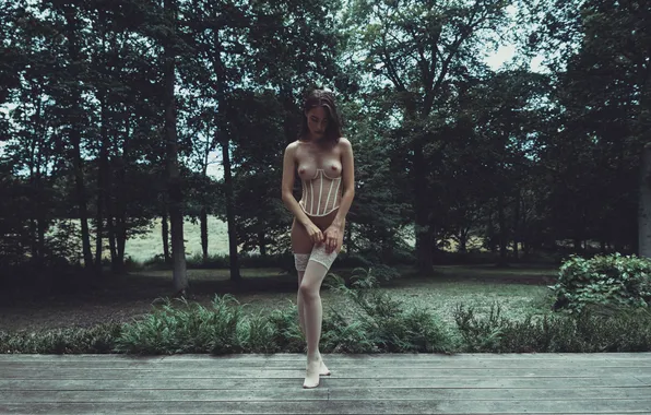 Erotic, Rebecca Bagnol, Kim Akrich