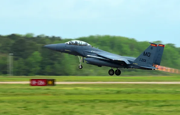 ВВС США, истребитель-бомбардировщик, F-15E, Strike Eagle, McDonnell Douglas, американский двухместный, ударный орёл
