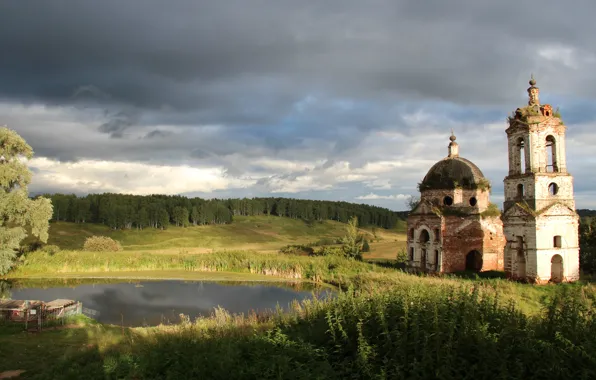 Небо, Озеро, Церковь