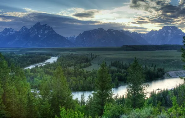 Картинка лес, небо, облака, горы, природа, река, вечер, Wyoming