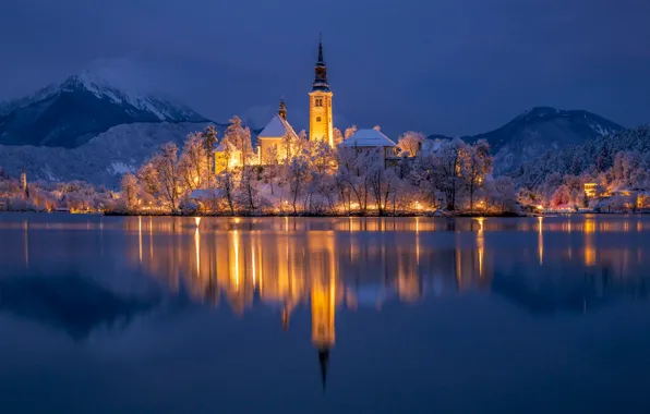 Картинка зима, горы, озеро, отражение, остров, Словения, Lake Bled, Slovenia