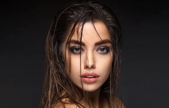 Картинка girl, green eyes, long hair, smile, beautiful, pretty, lips, face