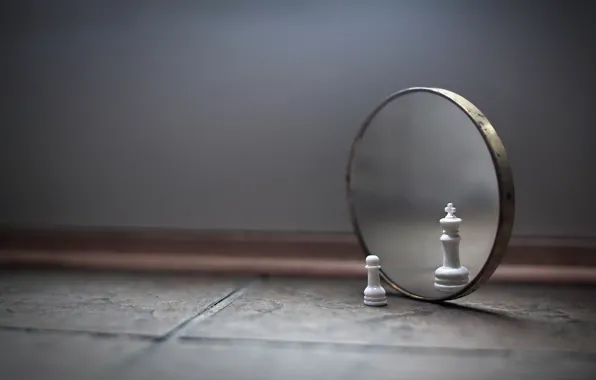 Chess, king, mirror, pawn