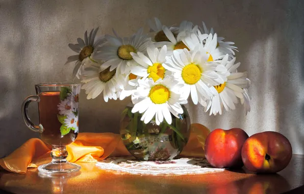 Картинка цветы, фото, чай, бокал, ромашки, утро, фрукты, натюрморт