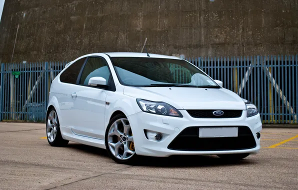 White, ford, focus