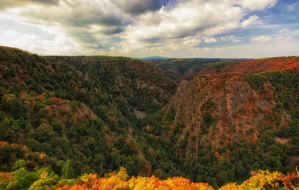 Картинка осень, лес, небо, облака, деревья, горы, скалы, Германия