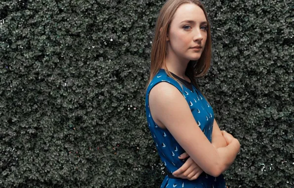 Взгляд, листья, сад, платье, актриса, Saoirse Ronan, Сирша Ронан