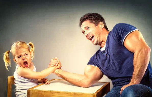 Девочка, папа, Arm Wrestling