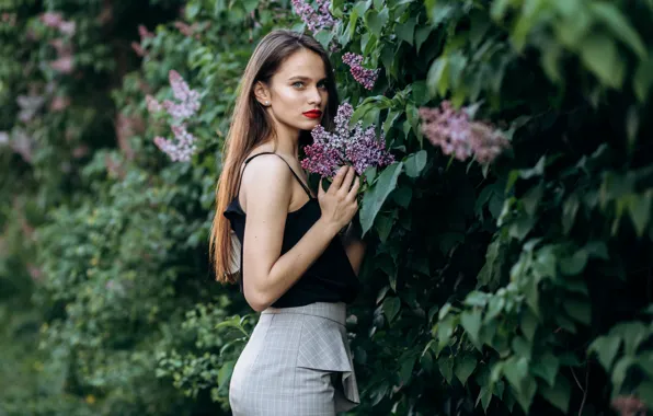 Картинка взгляд, девушка, цветы, природа, парк, листва, юбка, весна