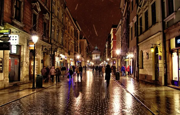 Картинка город, люди, дождь, улица, дома, вечер, освещение, Польша