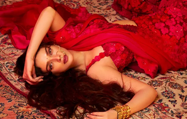 Aditi Rao Hydari, Traditional, Indian actress, Red aesthetic, Heeramandi