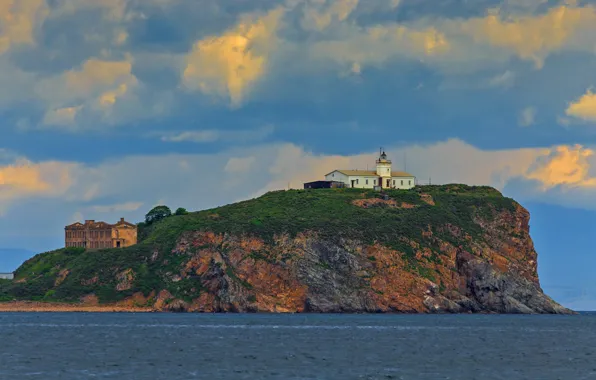 Море, маяк, остров Скрыплева