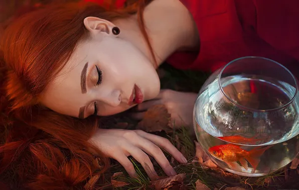 Девушка, лицо, настроение, аквариум, рука, рыбка, макияж, золотая рыбка