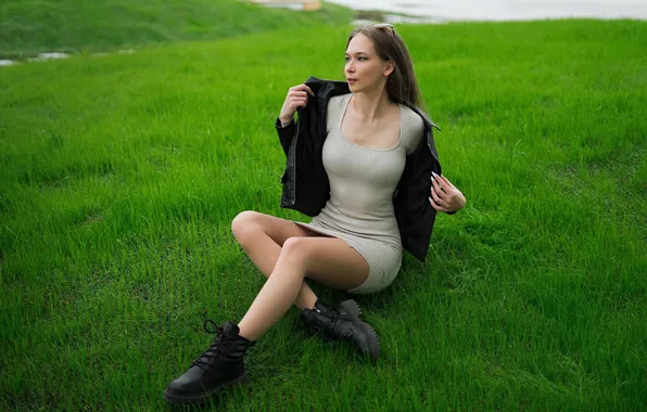 Девушка, grass, model, brunette, white dress, boots, sunglasses, leather jacket