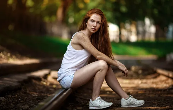 Шорты, рельсы, майка, веснушки, ножки, Лазарева Мария
