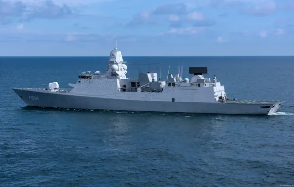 Фрегат, HNLMS De Ruyter, ВМС Нидерландов
