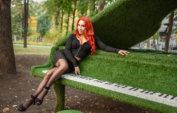 Dress, piano, green grass, Георгий Дьяков