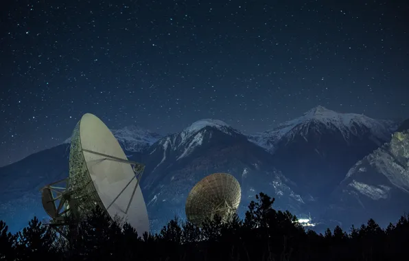 Картинка горы, ночь, спутниковые антены, Didier Dumoulin photography