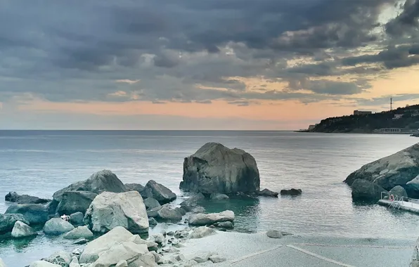 Море, камни, Алупка, детский пляж