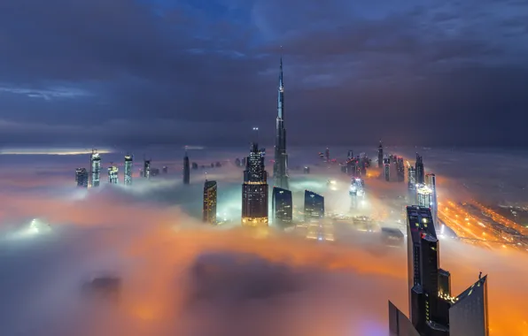 Картинка облака, город, огни, дома, вечер, Дубай, ОАЭ, дымка.туман