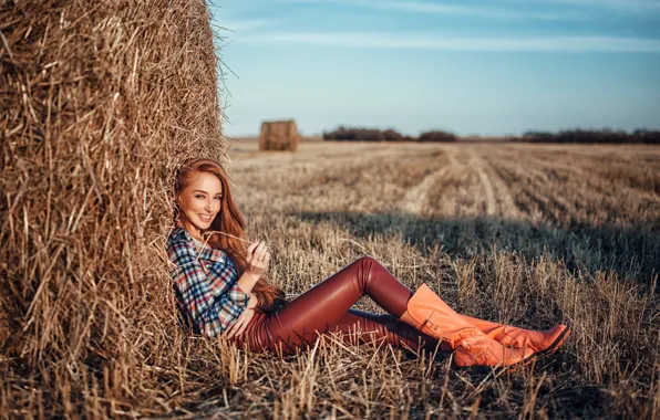 Картинка girl, smile, boots, redhair